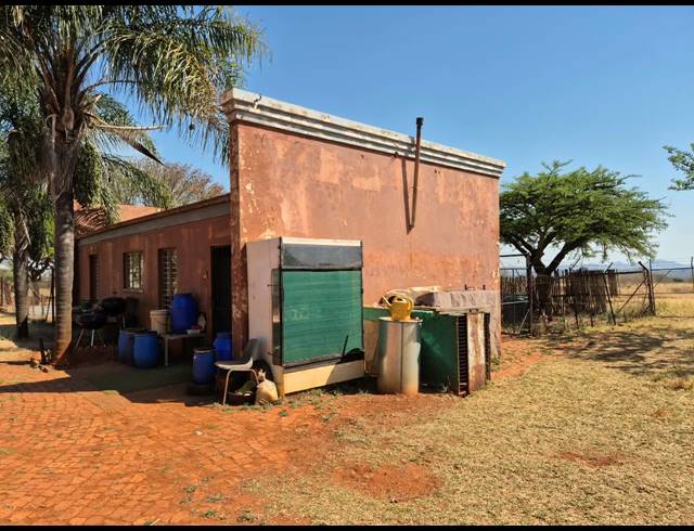 FARM FOR SALE IN DE WILDT